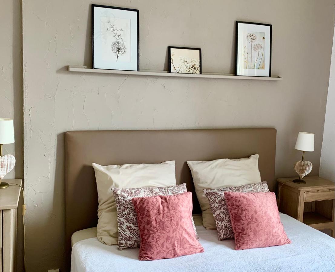 La Maison Du Bourg B&B Puisseguin Eksteriør billede
