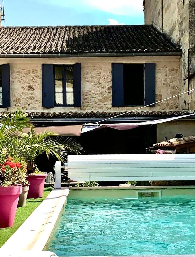 La Maison Du Bourg B&B Puisseguin Eksteriør billede